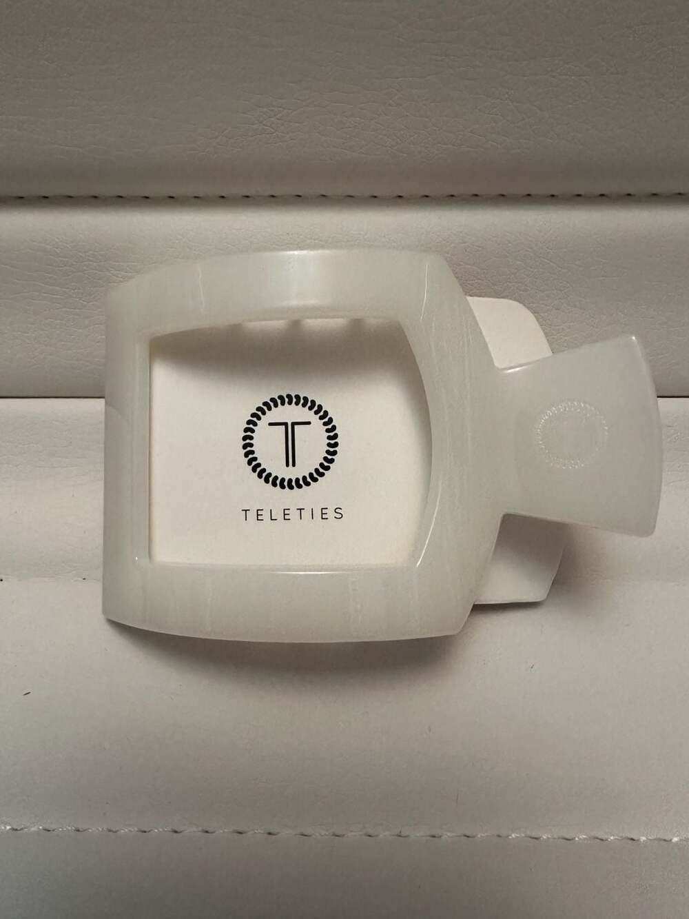 TELETIES Coconut White Medium Flat Square Hair Clip